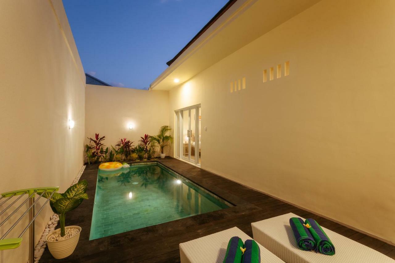 Villa Julie Seminyak Exteriör bild